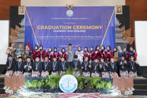 Graduation Ceremony Junior High Angkatan ke-2