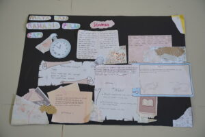 Potret literary wall magazine karya salah satu kelompok siswa
